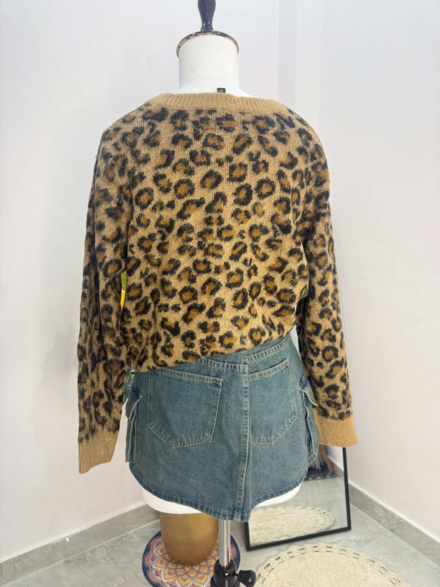 Leopard print sweater (size s-l)