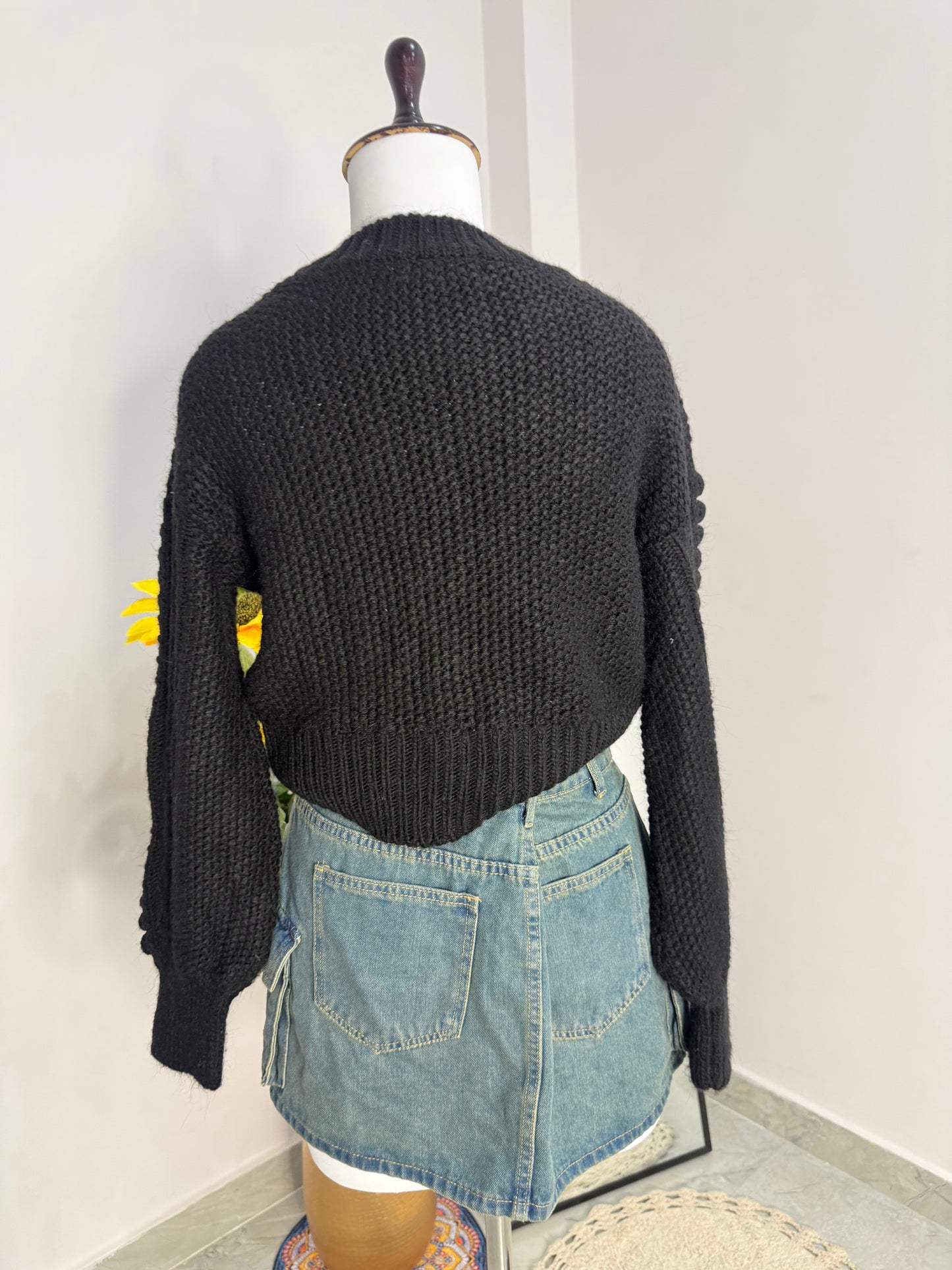 Black sweater (size s-m)